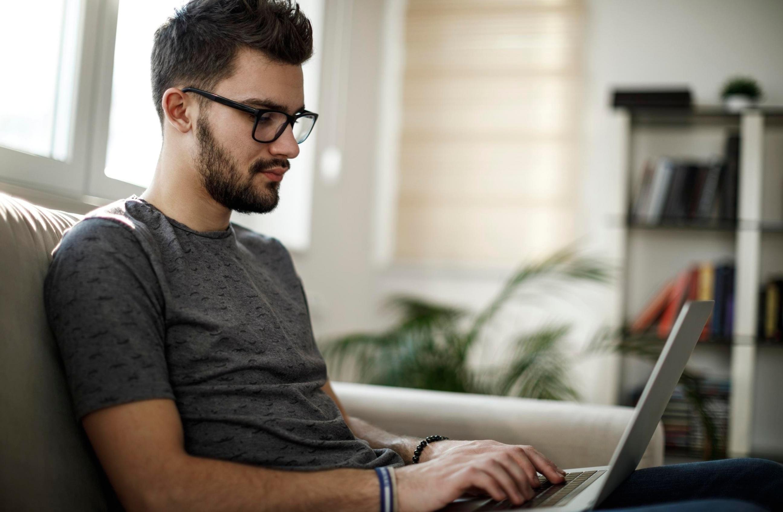 Moderne Entwicklungsumgebung und Code-Review-Session